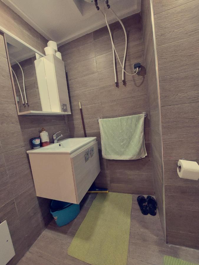 Studio De Luxe 乌季达 外观 照片